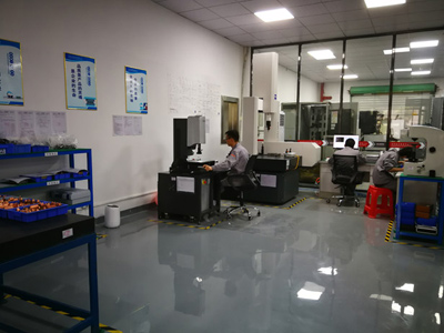 Garanzia di qualità dello stampo in plastica