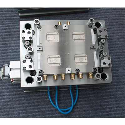 4 cav plastic injection mold