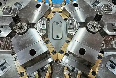 Experiences about two-color plastic case injection mold